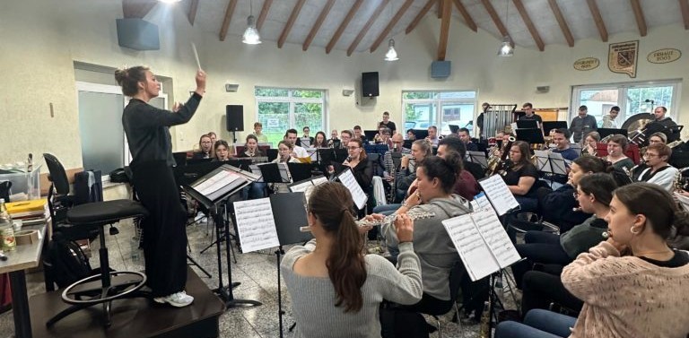 Projektorchester „Südfränkische Bläserphilharmonie“ zu Gast in Herzogenaurach